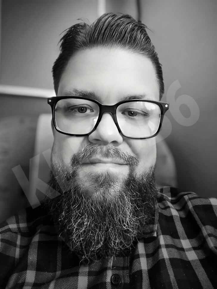 Advertisement (8754889) - johanb 1