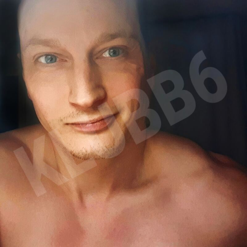 Manwithd5904704