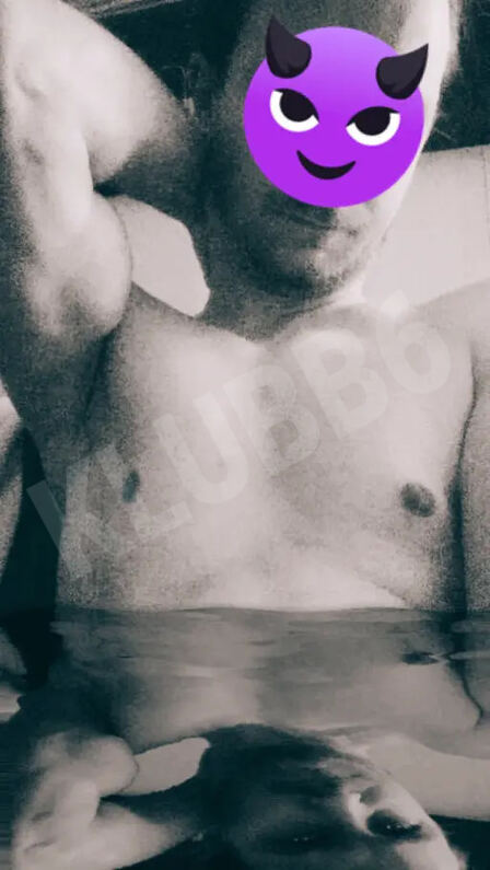 MrGrey885135247