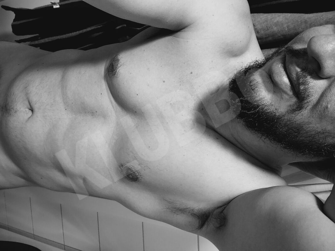 Giorgos854456998