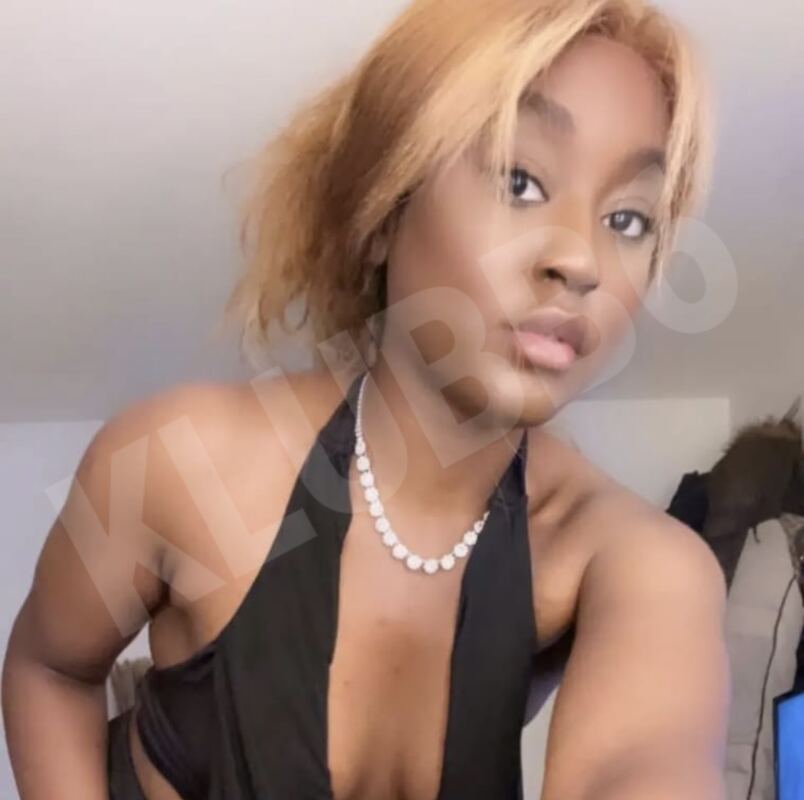 Laura2244891132