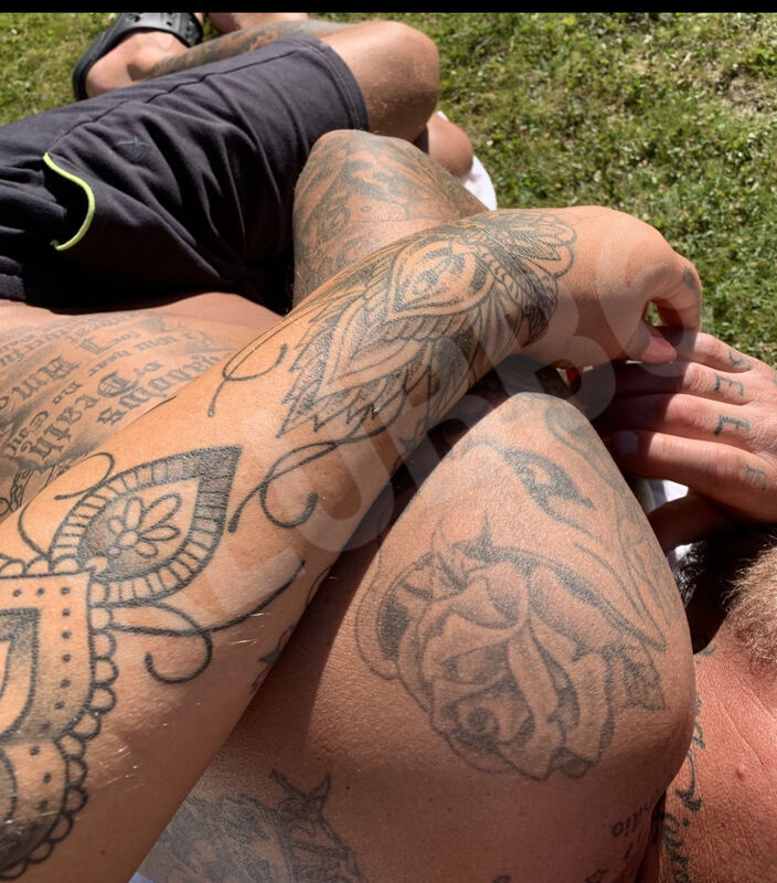 Couple76754035191