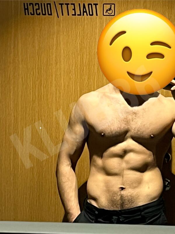 Alez5895912