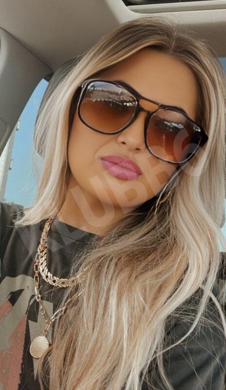 Mzpoutylips5941846