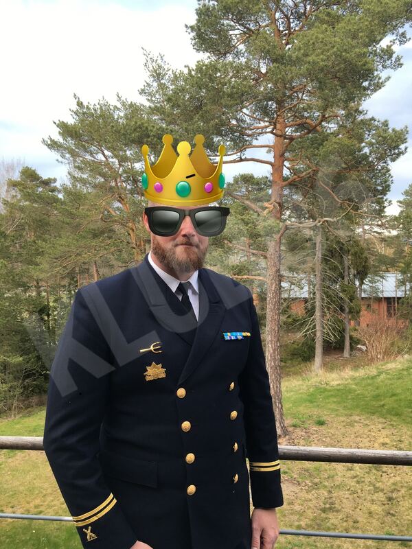LongBikerOfficer5951290
