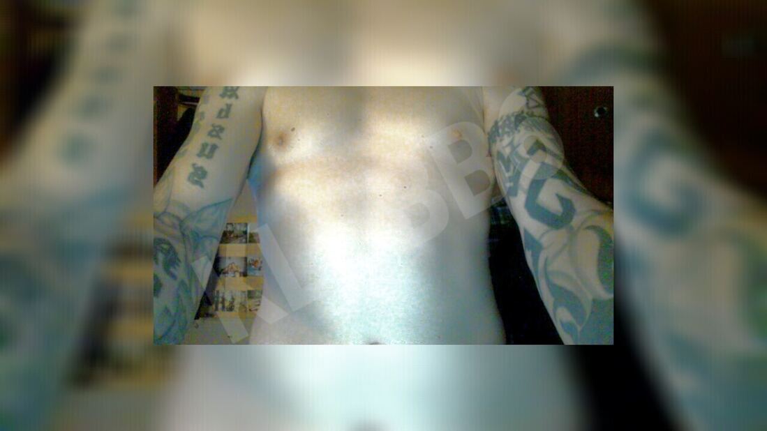 Dude73334256672
