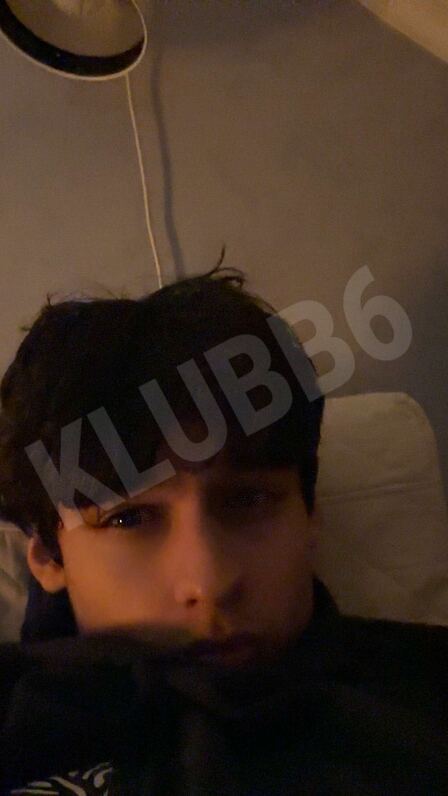 LipsOnLips5161451