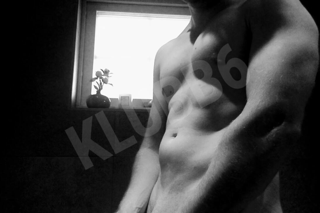 themaan5052810