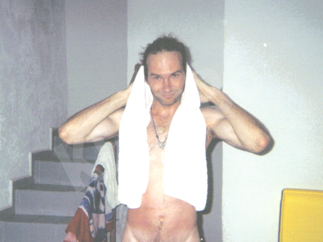nakedbo354386852