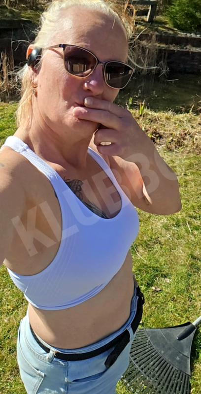 MadamHex5934815