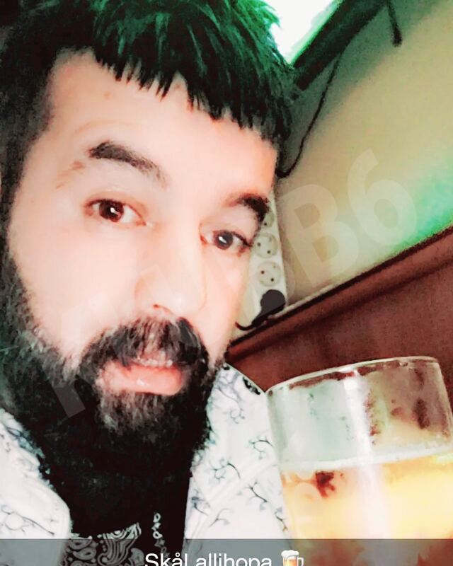 Sarkhel4428048