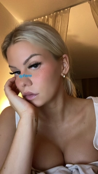 em
